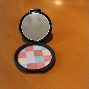 Mosaic Finishing Powder Hypoallergenic
